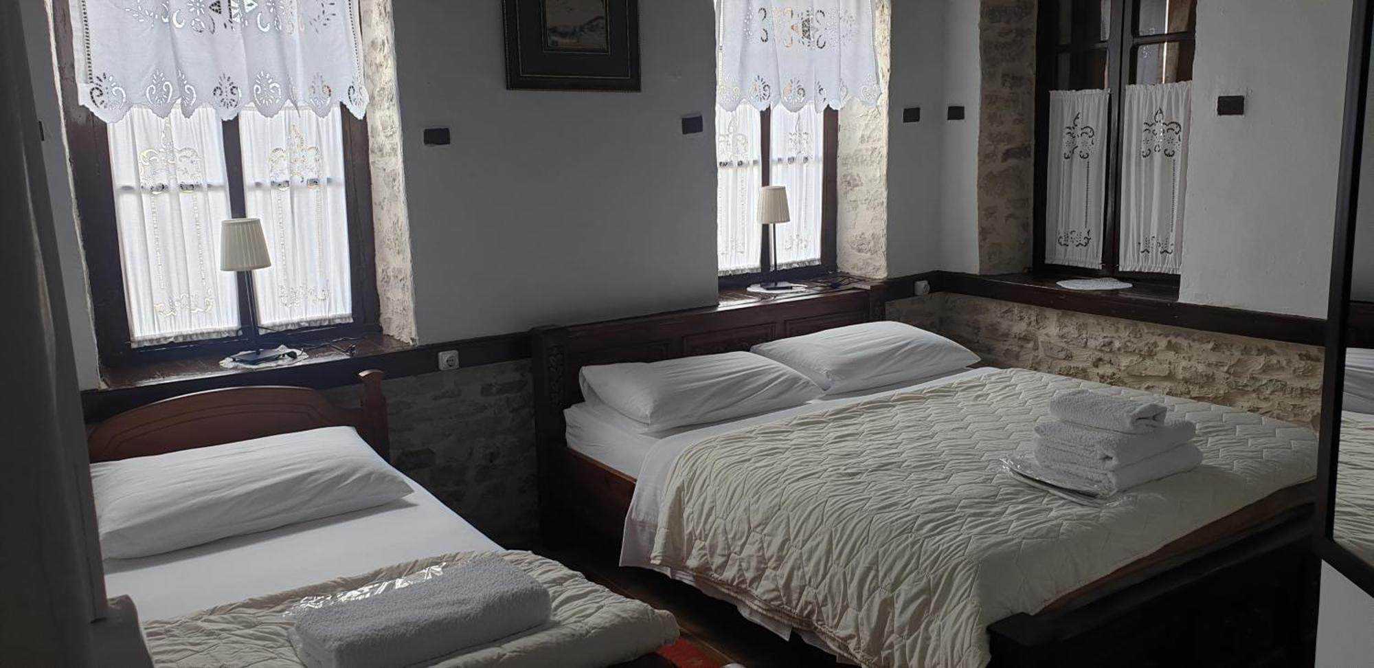 Silver Hill Guesthouse Gjirokastër 객실 사진