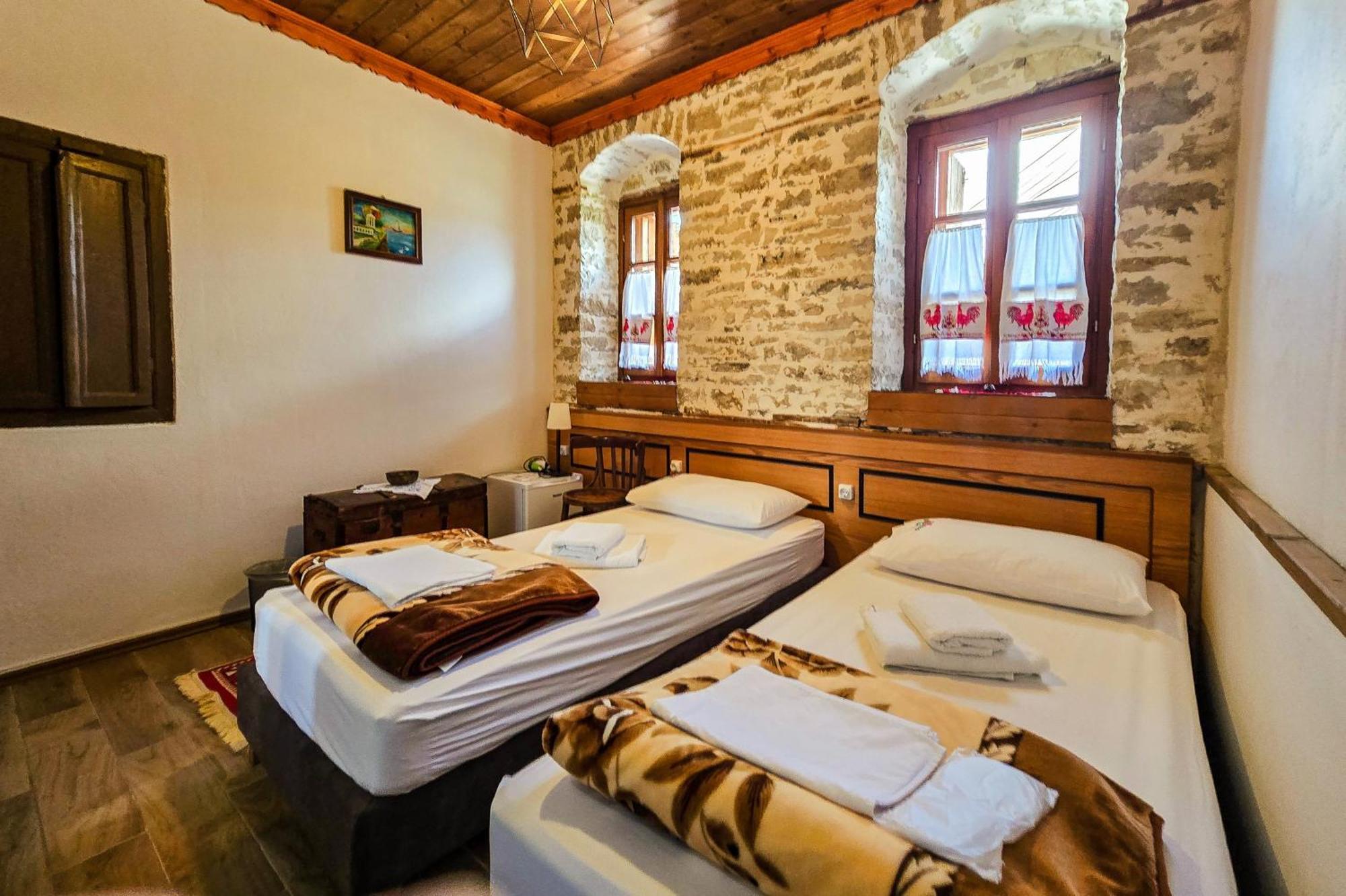 Silver Hill Guesthouse Gjirokastër 객실 사진
