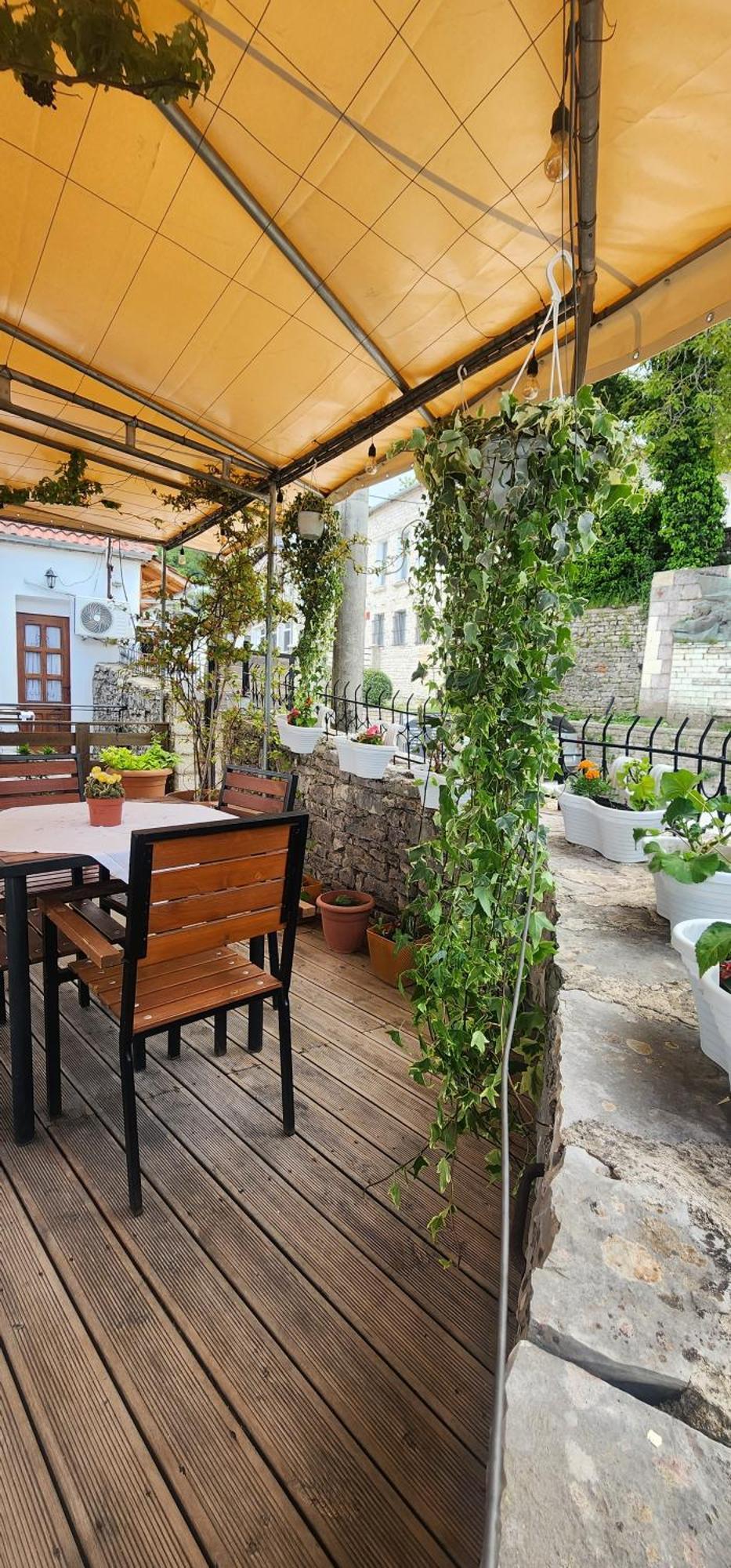 Silver Hill Guesthouse Gjirokastër 외부 사진